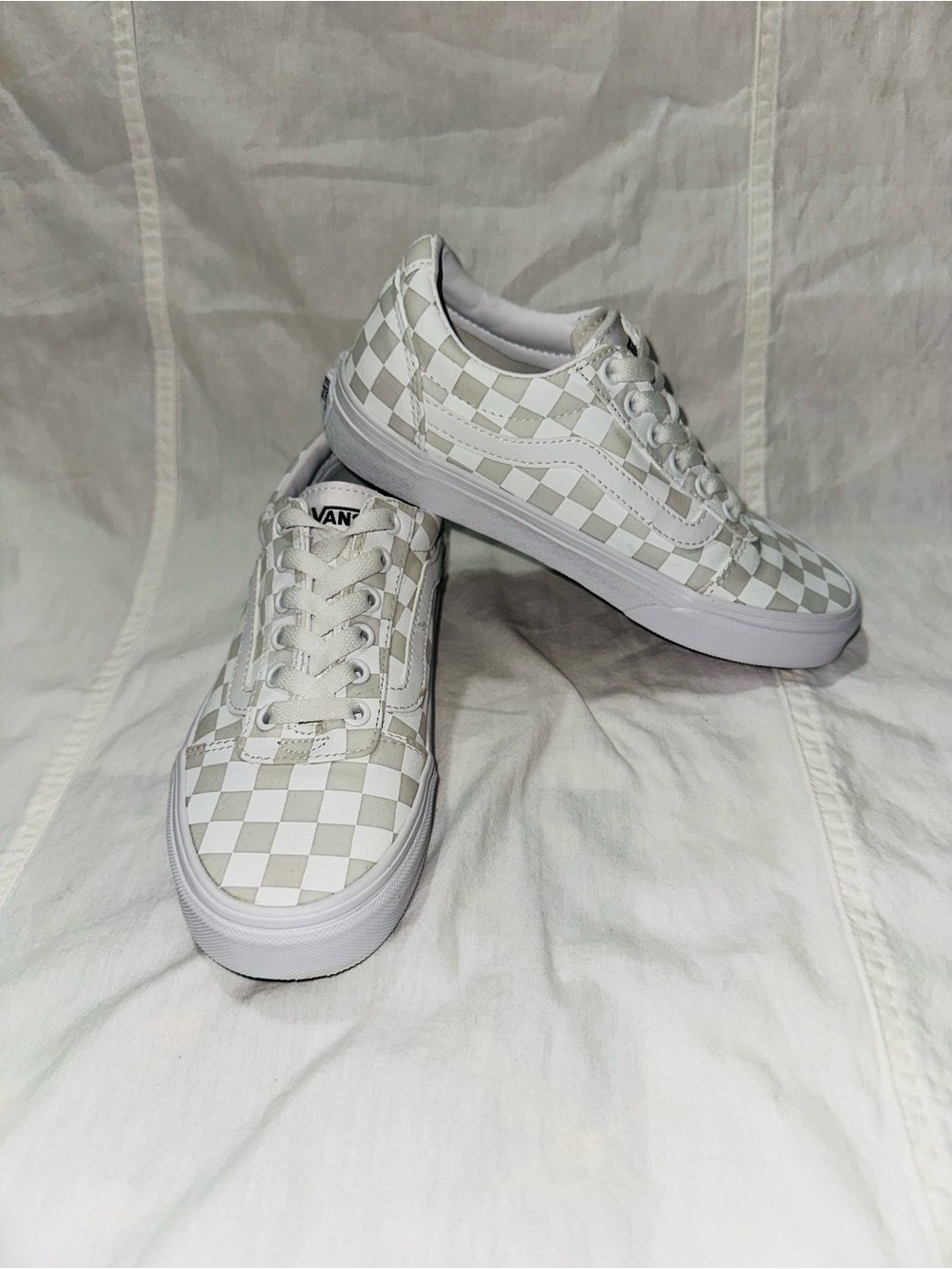 Vans Checkerboard Low Top Sneakers in White and Light Gray